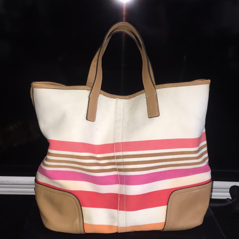 Coach tote with YKK zipper see photos